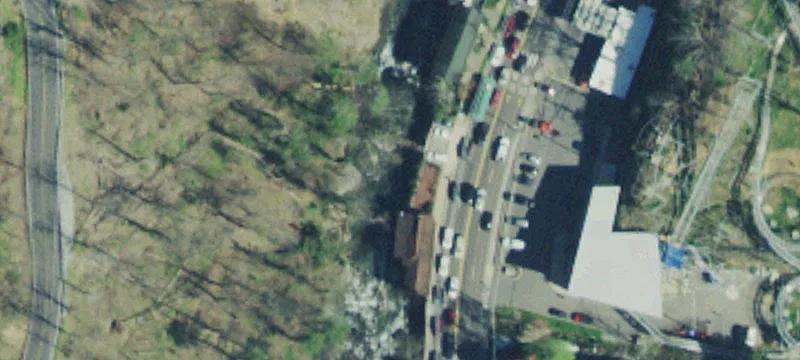 387 Pkwy Parkway