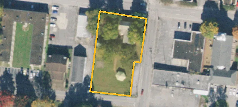 301 Main St