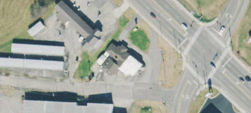 1301 Ellington Pkwy