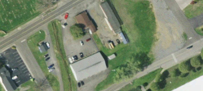 906 Main St