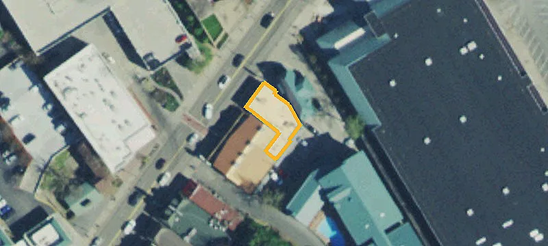 942 Pkwy Parkway