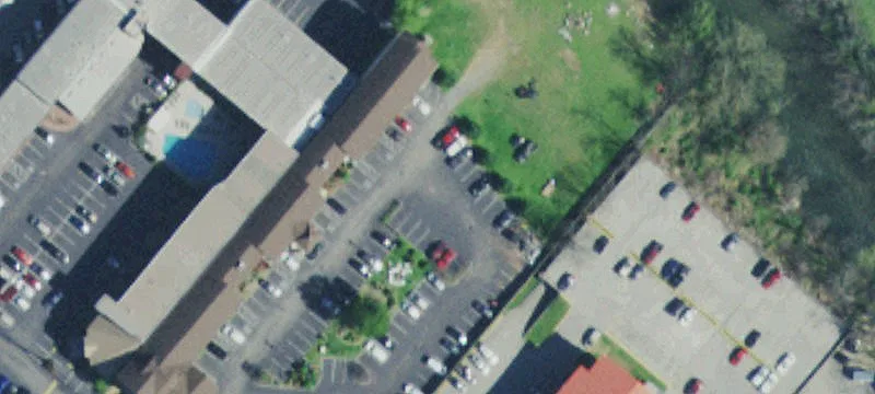 2809 Pkwy Parkway