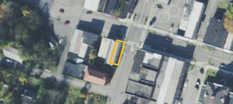 101 Main St