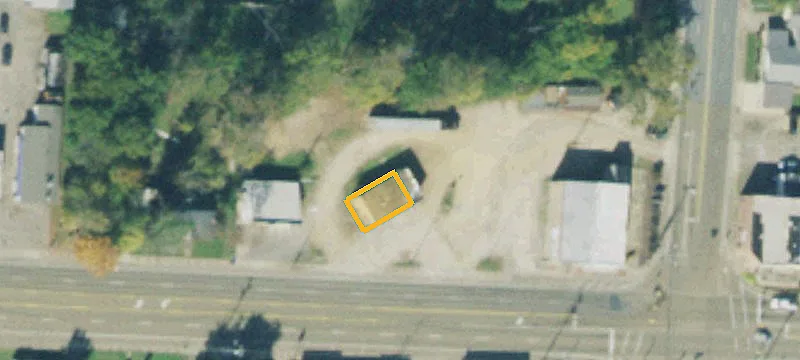 128 Main St