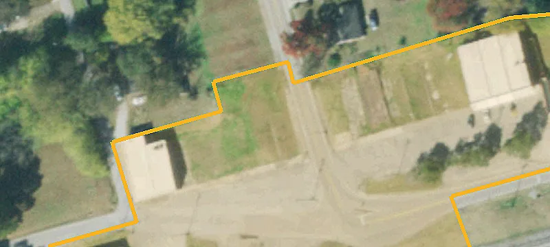 24 Main St