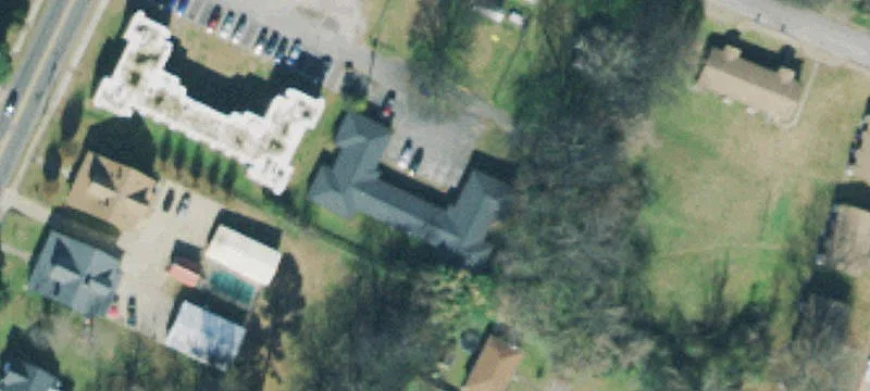 102 2nd E Ave