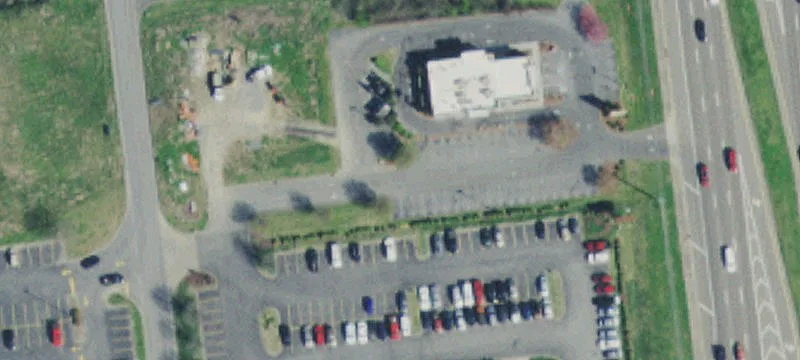698 Winfield Dunn Pkwy