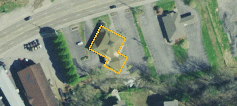906 Pkwy Parkway