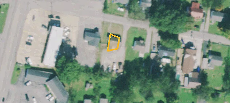 1608 Strawberry Ln