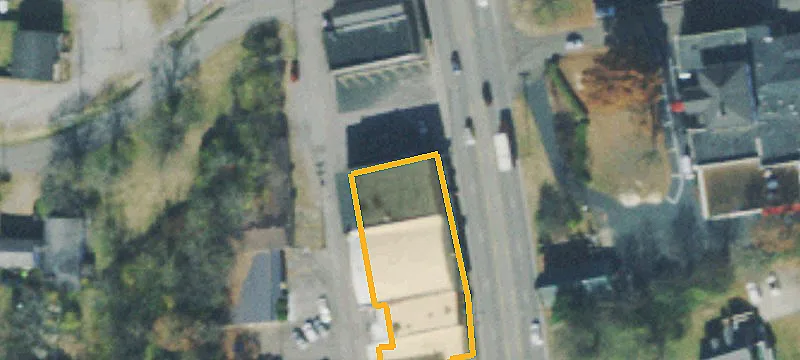 124 Main St