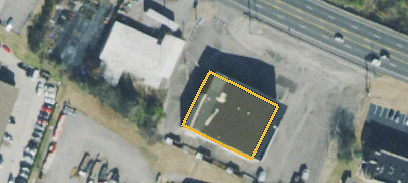 995 Main St