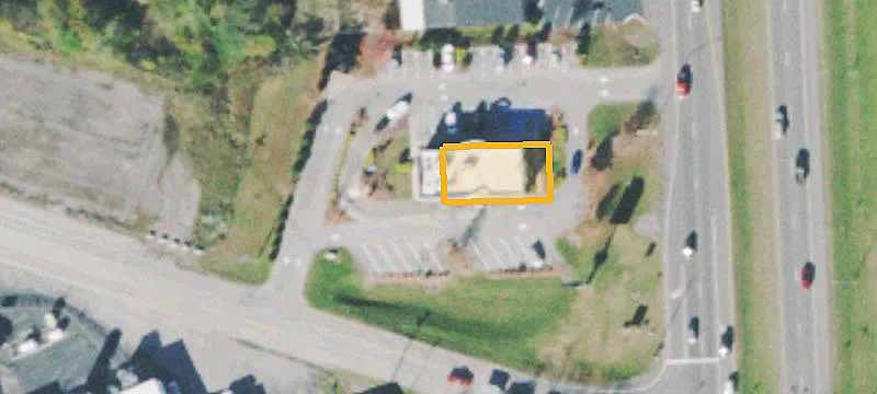 1426 Main St