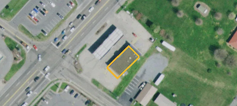 5933 Hwy 11th E