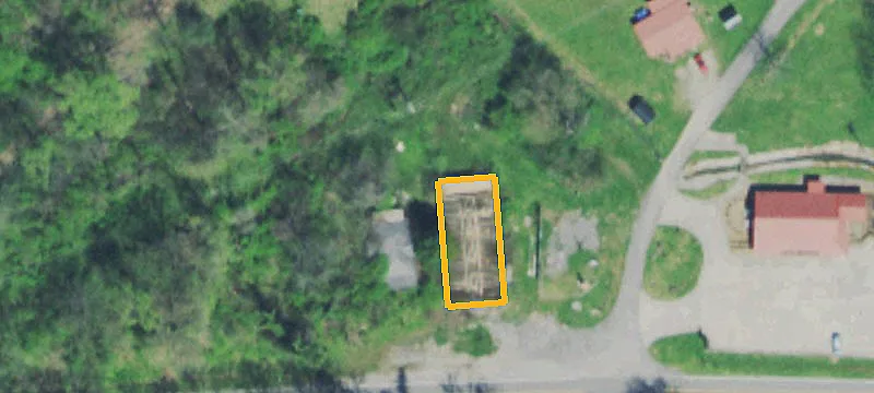 5821 Calderwood Hwy