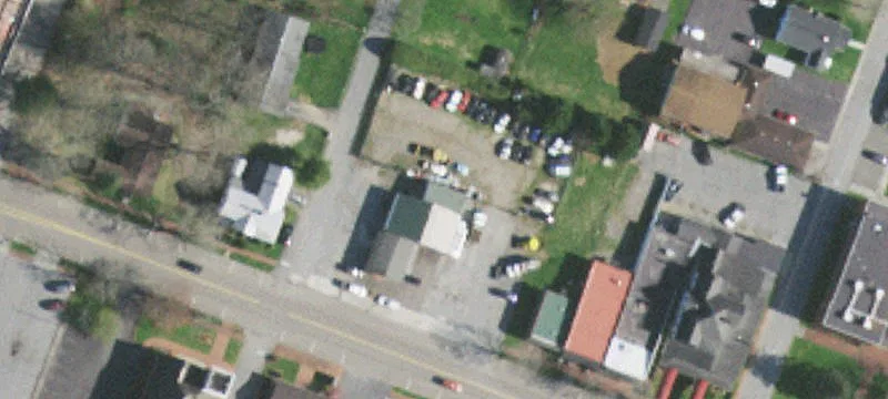 320 Main St