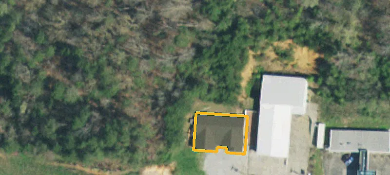 1060 Lakeshore Dr