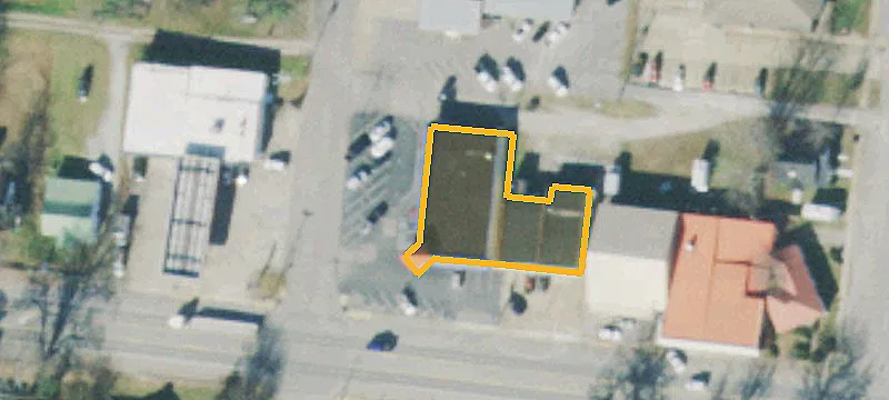121 Main St