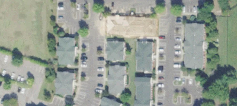 1114 Halle Park Cir, Unit 16