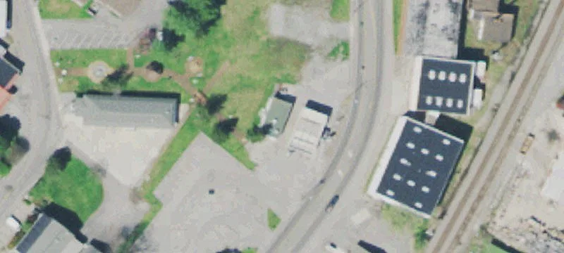 725 Main St