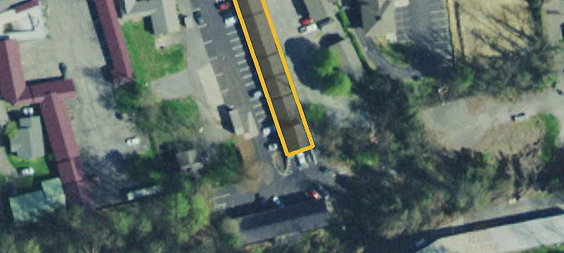 390 Pkwy Parkway