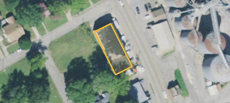 300 Main St