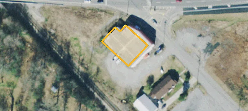 408 End Ave