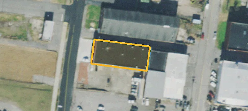 900 Main St