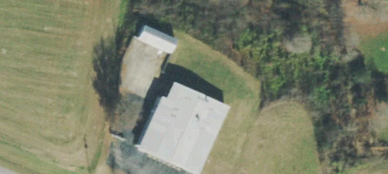 1011 Hwy 52nd W