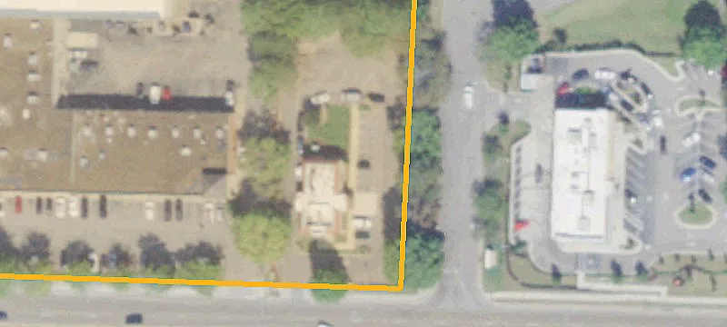880 Poplar Ave
