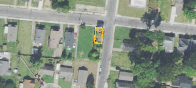 989 Looney Ave