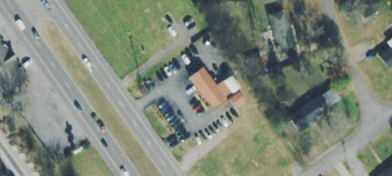 637 Lowry St