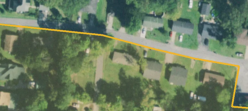 Maple St