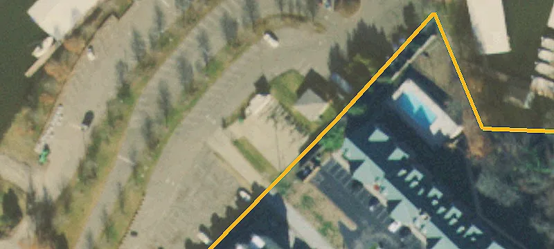2011 Lakeshore Dr