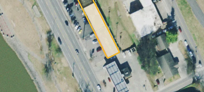 605 Riverside Dr