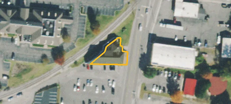 44 Walnut Ave
