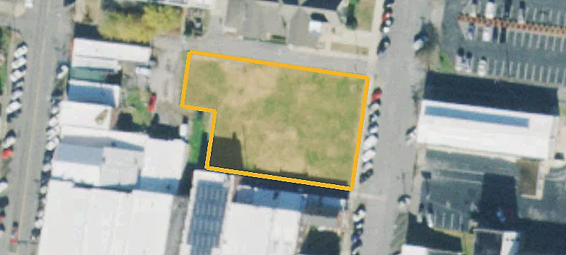 110 Elk N Ave