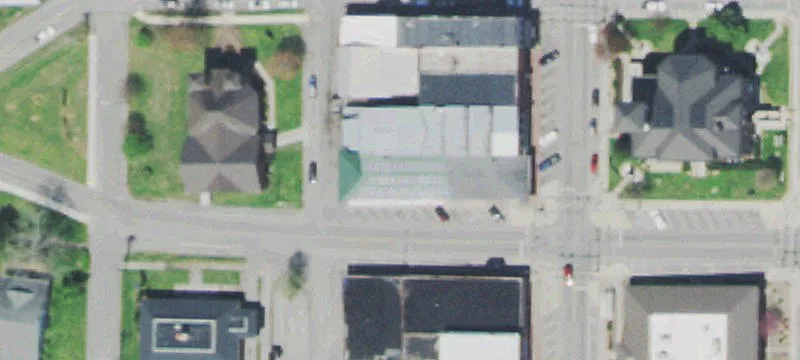 210 Warren St