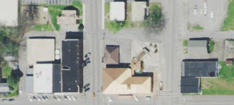 211 College N St