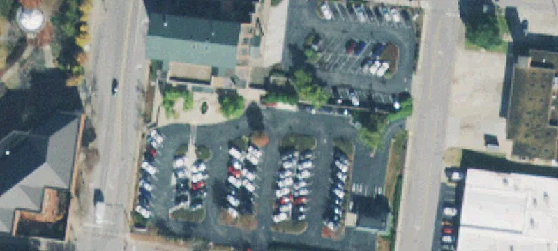 100 Vine St