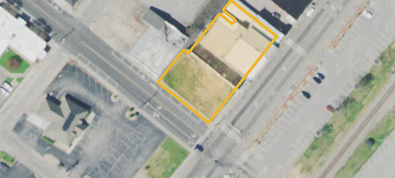 101 Main St