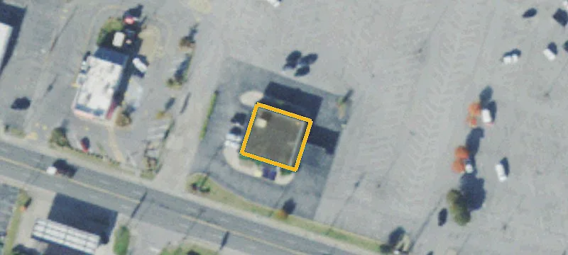 1035 Main St
