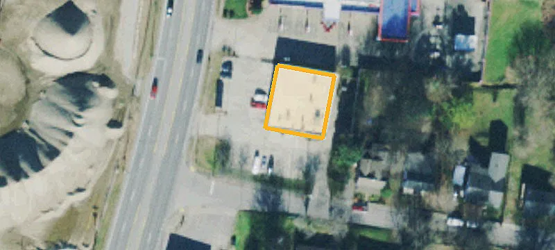 703 Riverside Dr