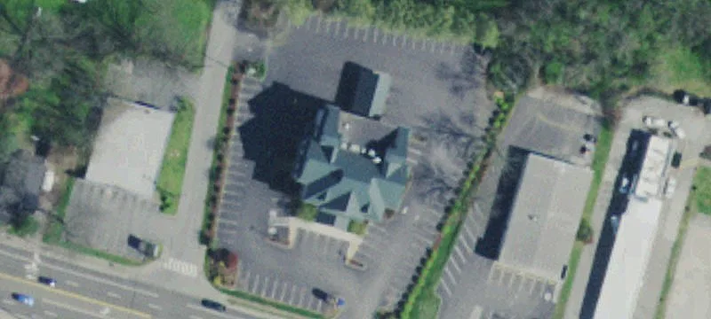 300 Main St