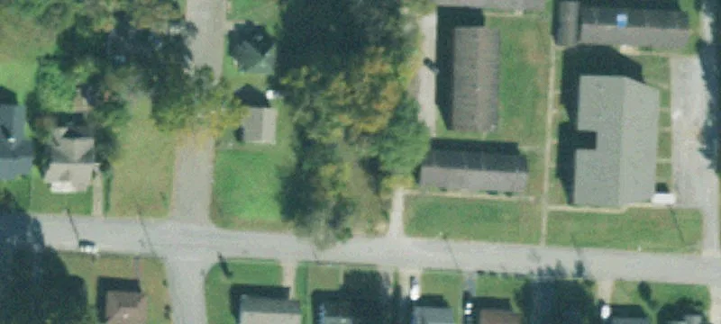 900 Ln Ave