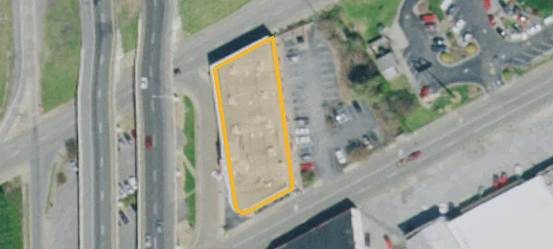 401 Main St
