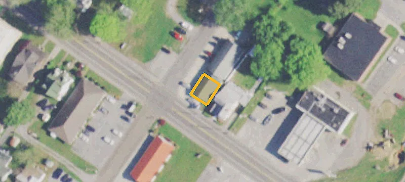 142 3rd Ave