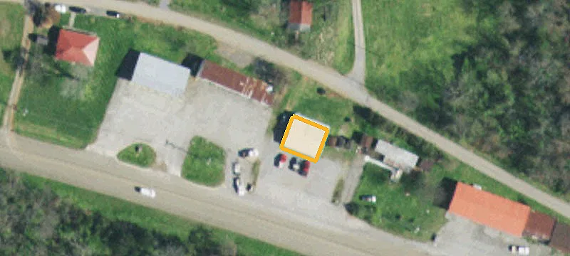 595 Main St