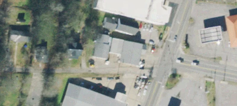 800 1st St