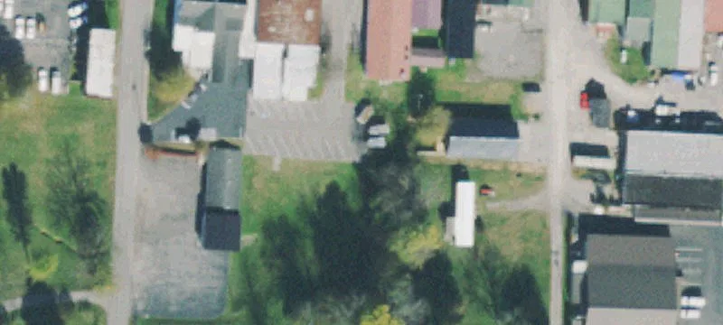 211 Lk Ave