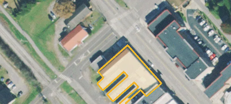 Commercial Ave